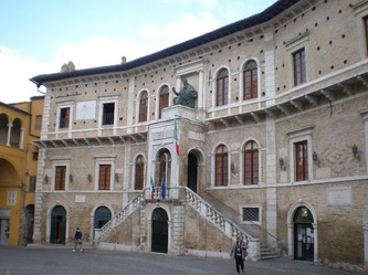 Palazzo dei Priori, Fermo